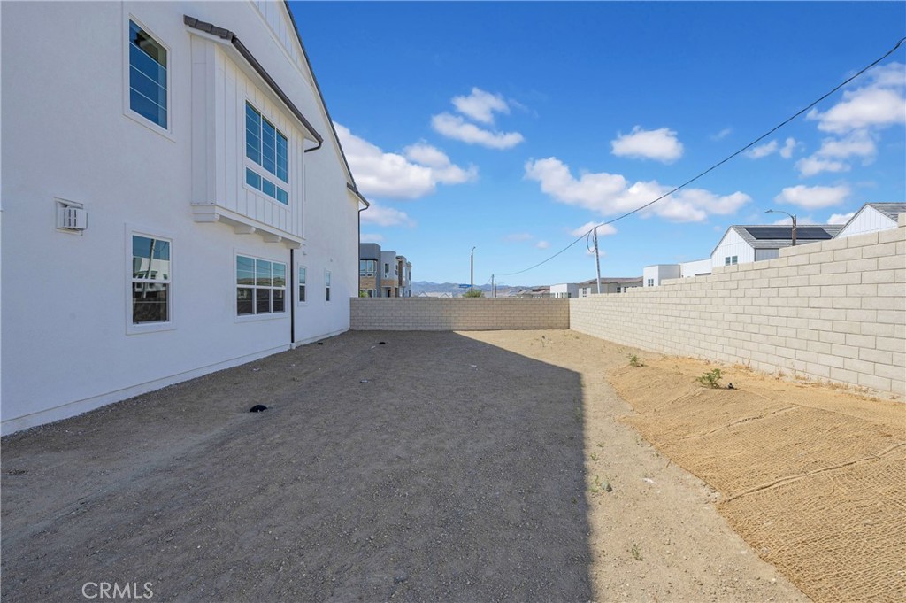 Skylar (SKYLAR5P) - Residential Lease