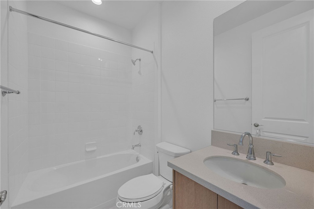 Skylar (SKYLAR5P) - Residential Lease