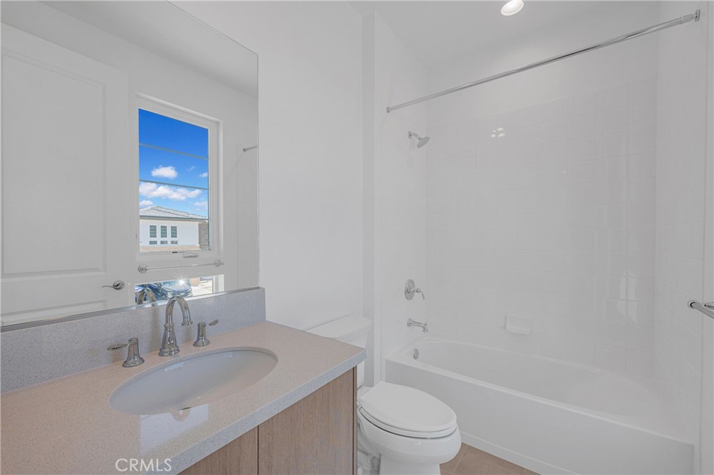 Skylar (SKYLAR5P) - Residential Lease