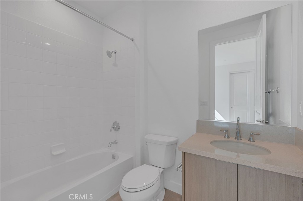 Skylar (SKYLAR5P) - Residential Lease