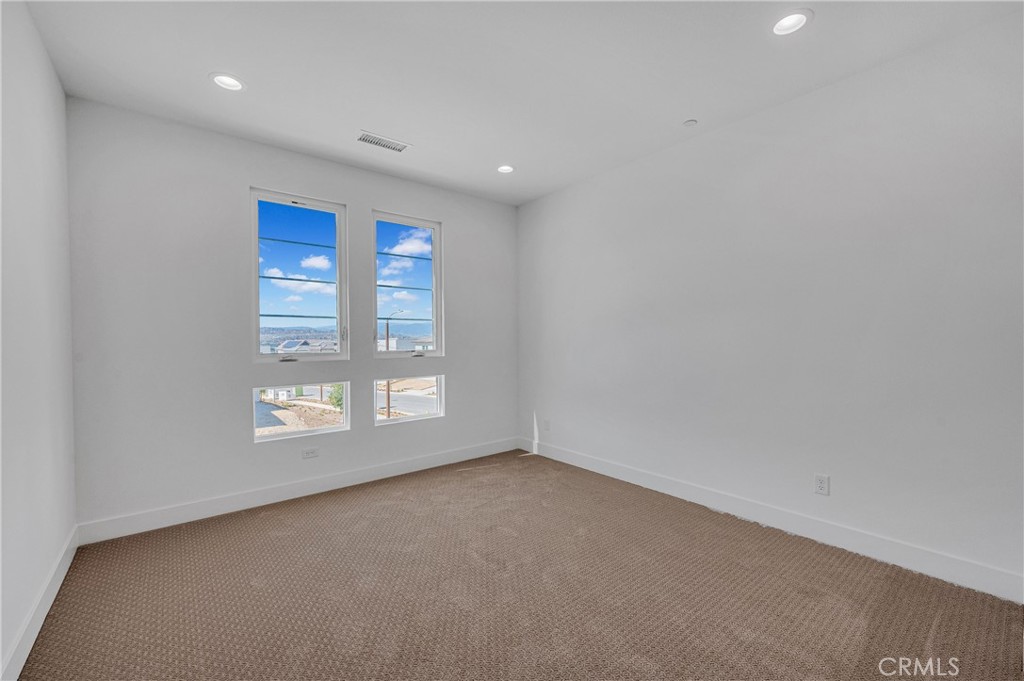 Skylar (SKYLAR5P) - Residential Lease