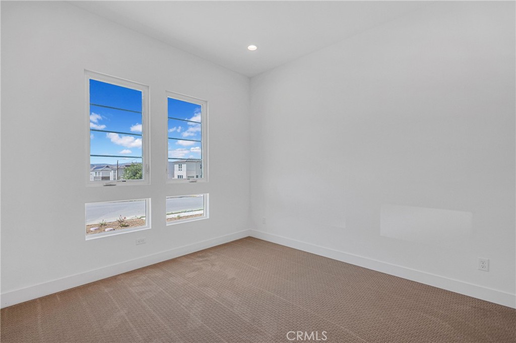 Skylar (SKYLAR5P) - Residential Lease