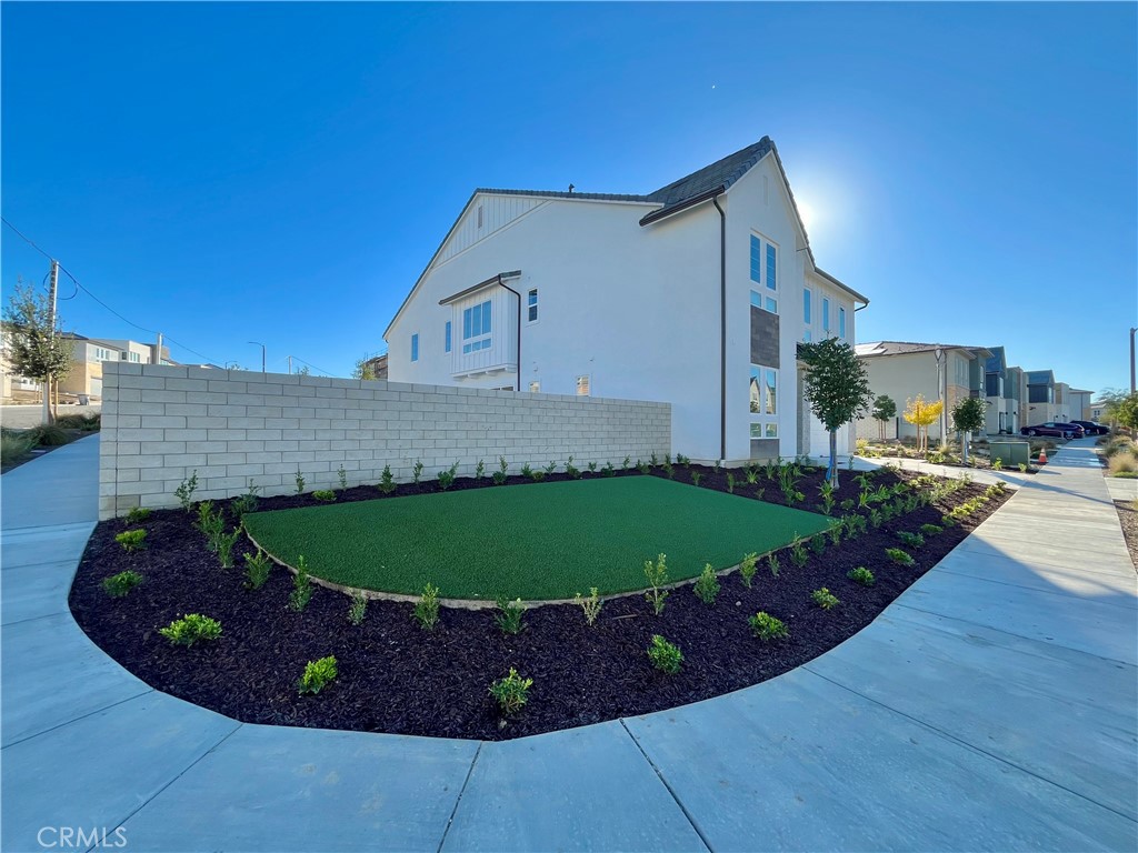 Skylar (SKYLAR5P) - Residential Lease