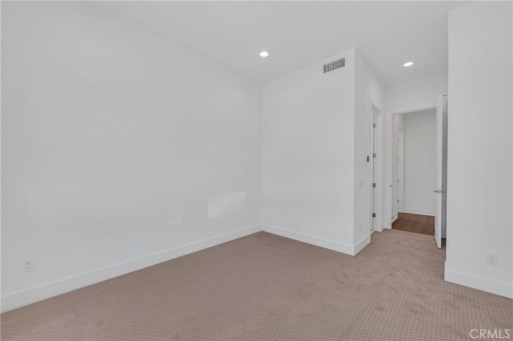 Skylar (SKYLAR5P) - Residential Lease