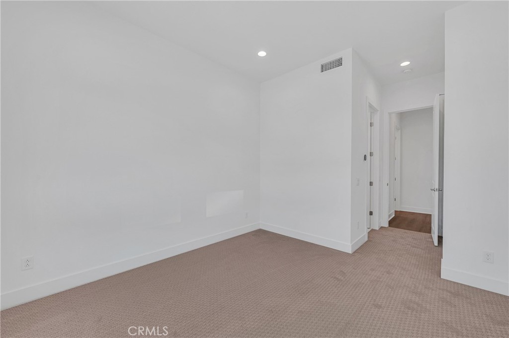 Skylar (SKYLAR5P) - Residential Lease