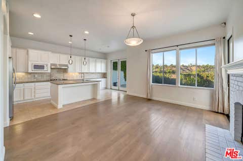 Photo of 24819 Calle Cedro, Calabasas, CA 91302 (MLS # 26849787)