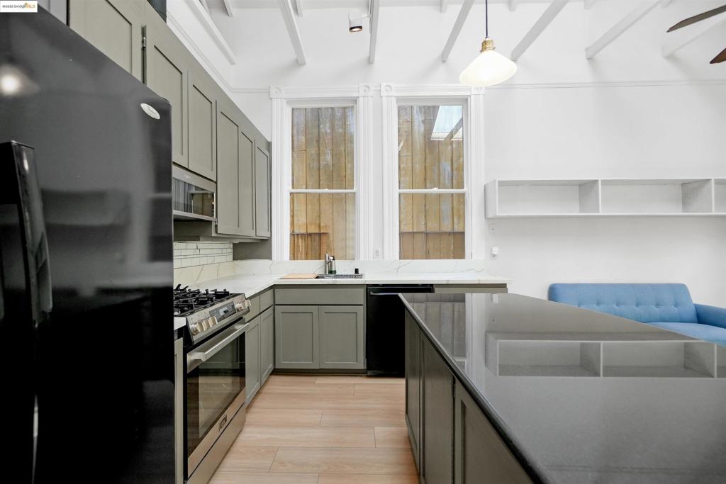 LOWER PAC HTS - Residential Income