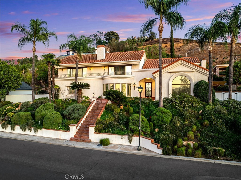 2572 Sunset Drive