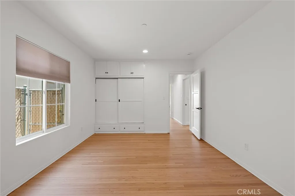 Burbank, California 91501, United States, 4 Bedrooms Bedrooms, ,5 BathroomsBathrooms,Residential,Active,183926