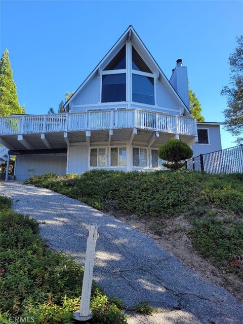 Photo of 27068 Ironwood LN, Lake Arrowhead, CA 92352 (MLS # IG26209240)