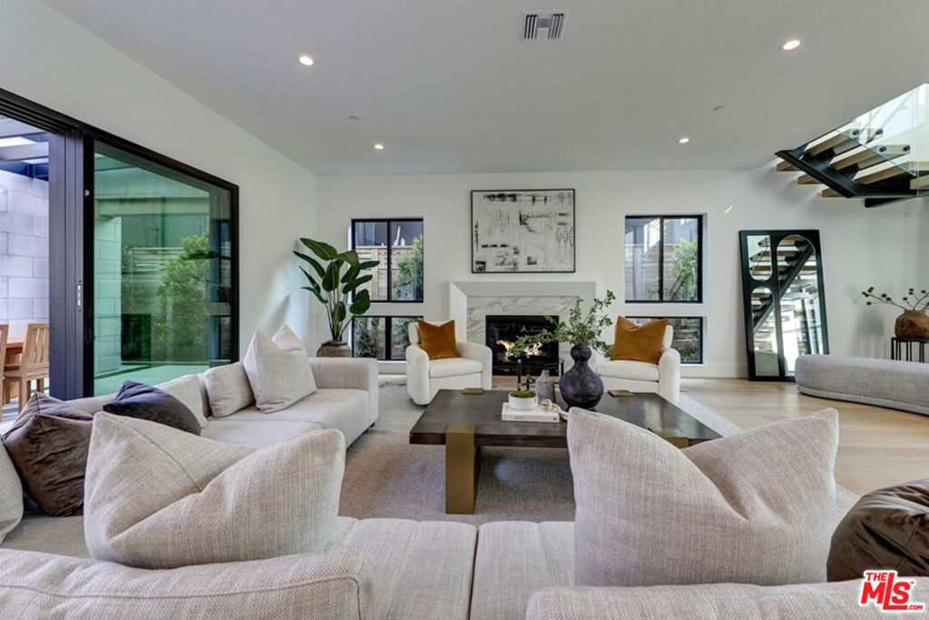 1246 Morningside Way