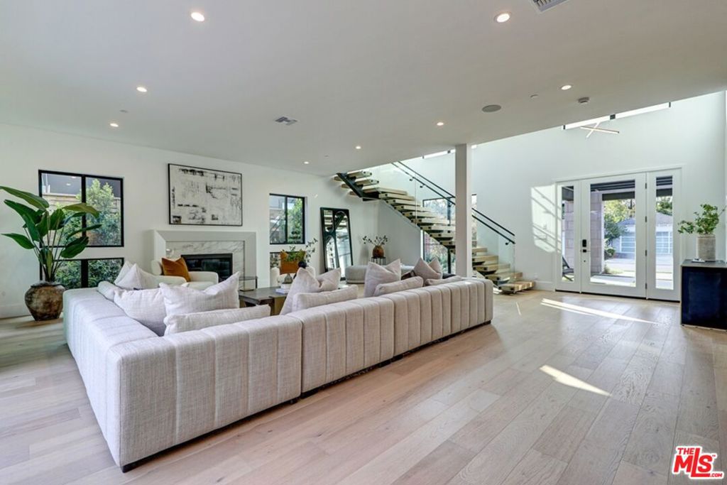 1246 Morningside Way