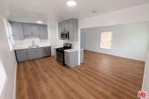 Photo of 9132 Crenshaw Boulevard, Inglewood, CA 90305 (MLS # 26660653)