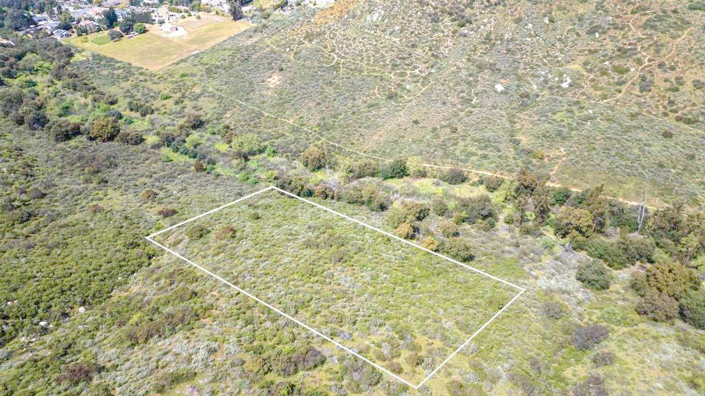 0 East of Twin Peaks Road Lot 26