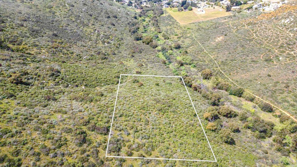 0 East of Twin Peaks Road Lot 26