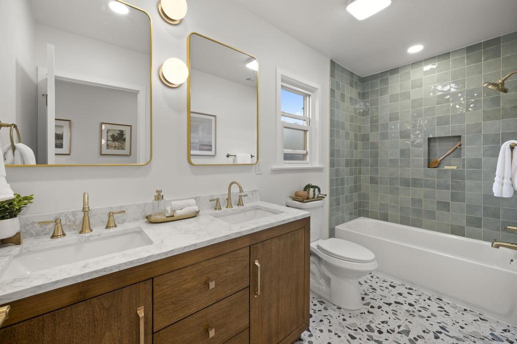 Hillcrest - Residential