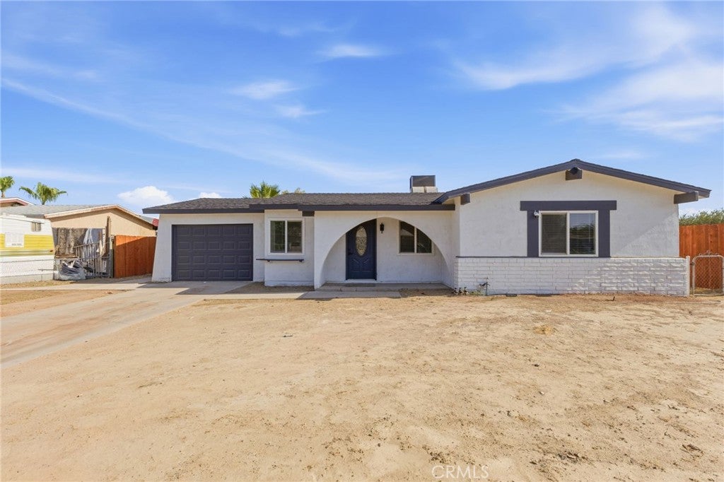 82240 Orange Grove