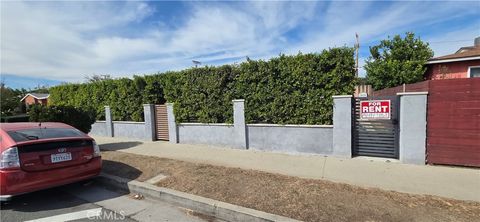 Photo of 20237 Vanowen St, Winnetka, CA 91306 (MLS # SR26056145)