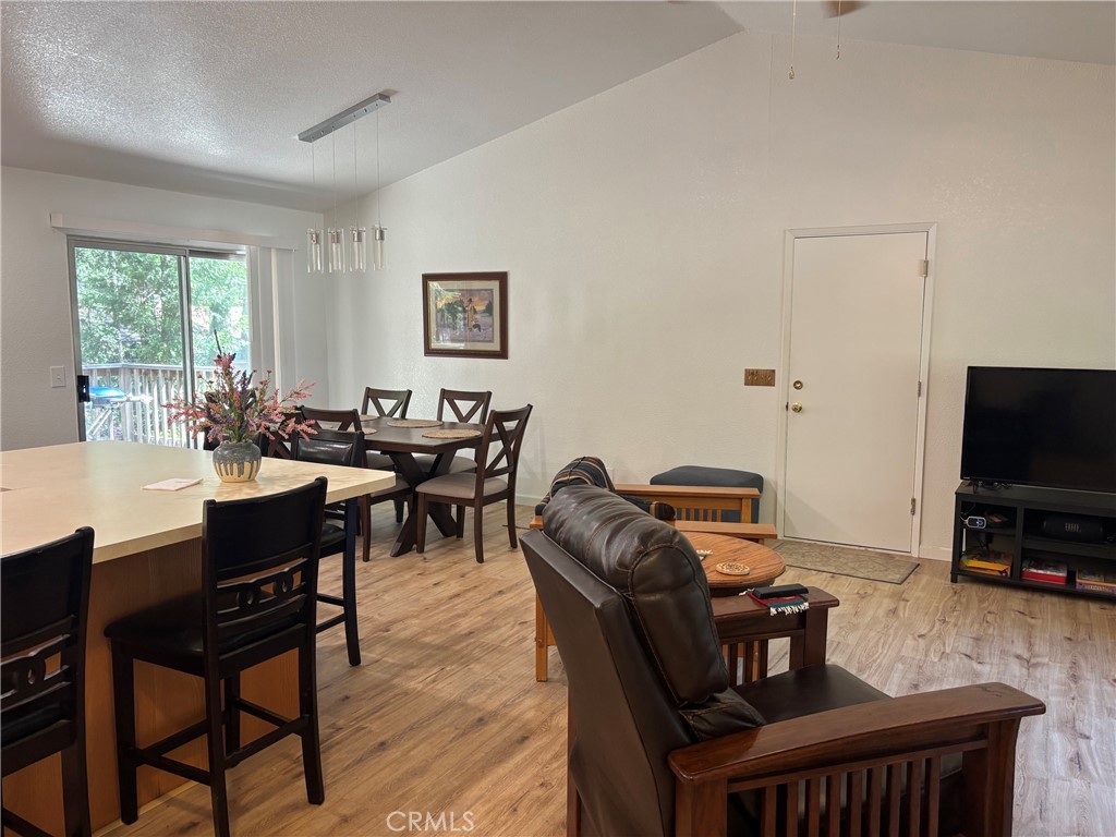 Properties 2 6459 Grandview