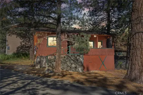 2054 E Canyon Dr, Wrightwood, CA 92397 - MLS#: TR26095673