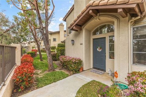 Photo of 44 Tierra Montanosa, Rancho Santa Margarita, CA 92688 (MLS # OC26013071)