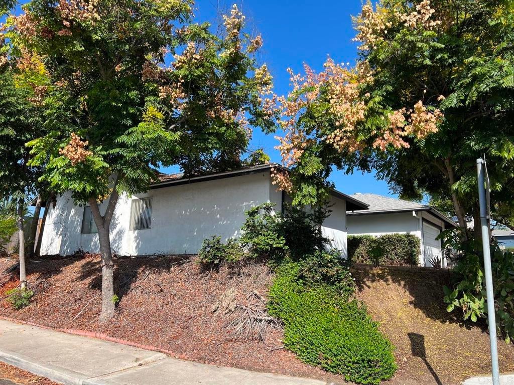 1232 Nacion Avenue