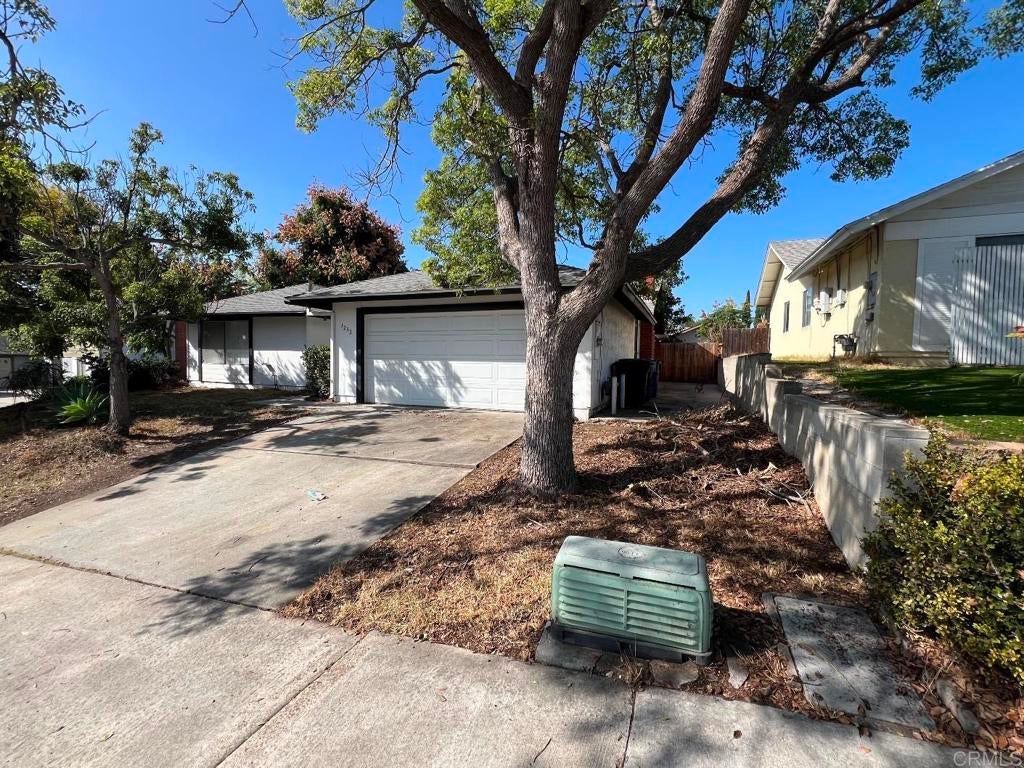 1232 Nacion Avenue