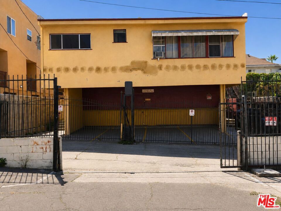 325 S Westlake Avenue