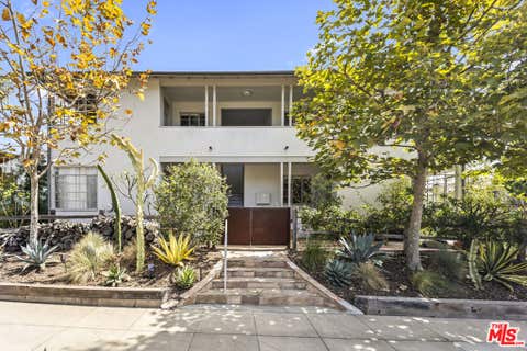 Photo of 1807 Montana Ave #C, Santa Monica, CA 90403 (MLS # 26874343)