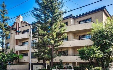 Photo of 14630 Dickens ST, Sherman Oaks, CA 91403 (MLS # SR26189812)