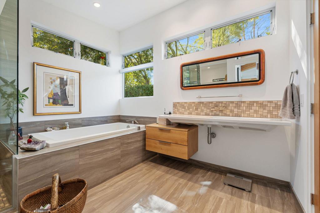 Magnesia Falls Cove - Residential