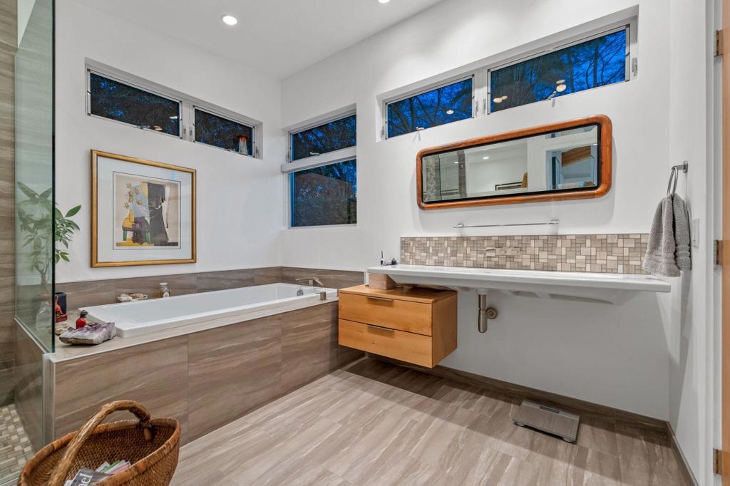 Magnesia Falls Cove - Residential