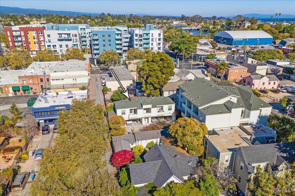 224 Laurel B202