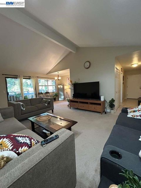 Photo of 4071 Murray Cmn. Cmn, Fremont, CA 94538 (MLS # 41132410)