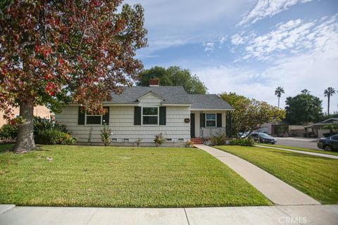 Photo of 702 N Pine, Anaheim, CA 92805 (MLS # PW25261737)