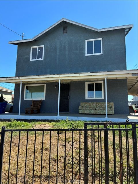 Photo of 130 E Lanzit Avenue, Los Angeles, CA 90061 (MLS # DW25194498)