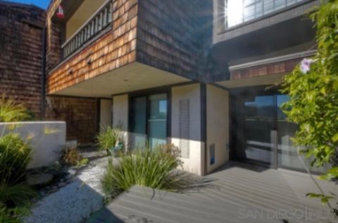 Photo of 2239 Del Mar Scenic Parkway Pkwy, Del Mar, CA 92014 (MLS # 250046078SD)