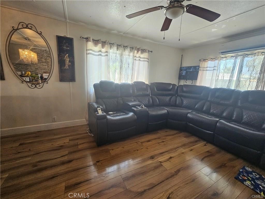 350 San Jacinto 143