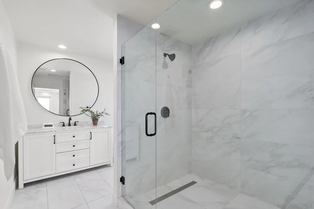 La Jolla, California 92037, United States, 4 Bedrooms Bedrooms, ,5 BathroomsBathrooms,Residential,Active,162691