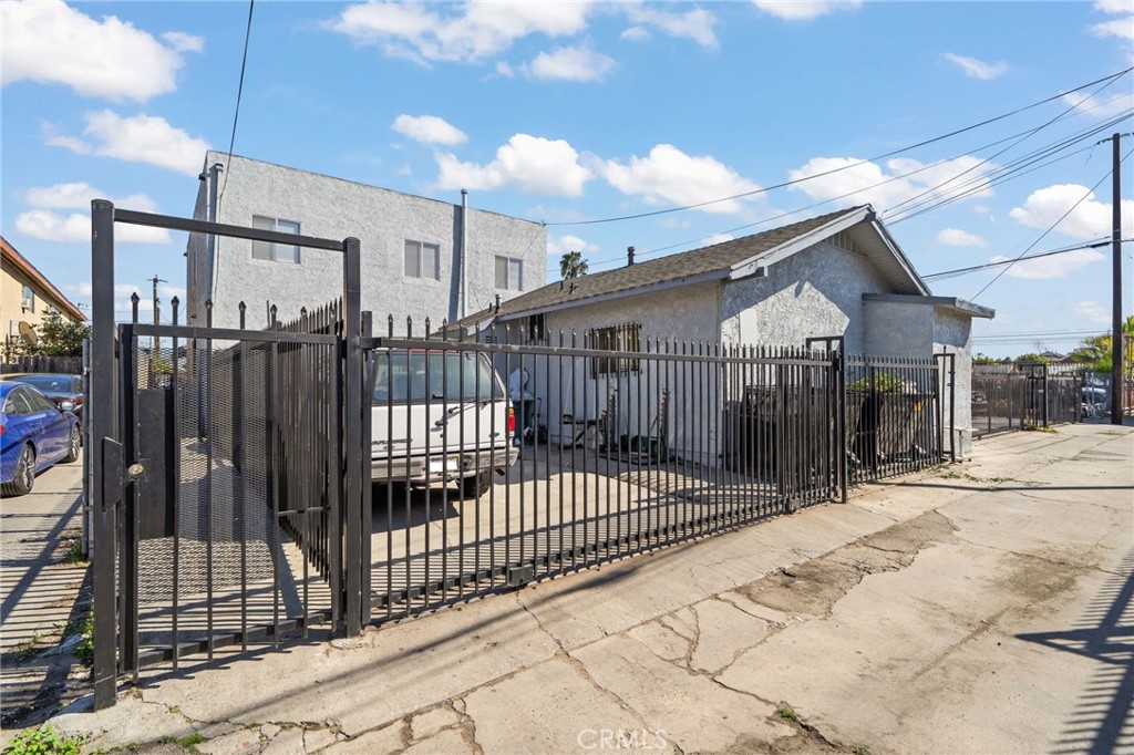 1035 Orange Avenue