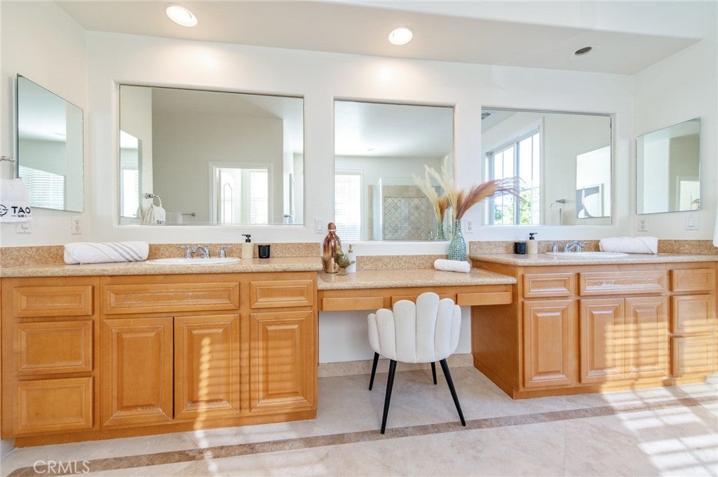 143 Weathervane, Irvine CA 92603 - Photo 32
