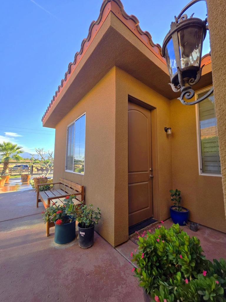 75710 Avenida Esparza
