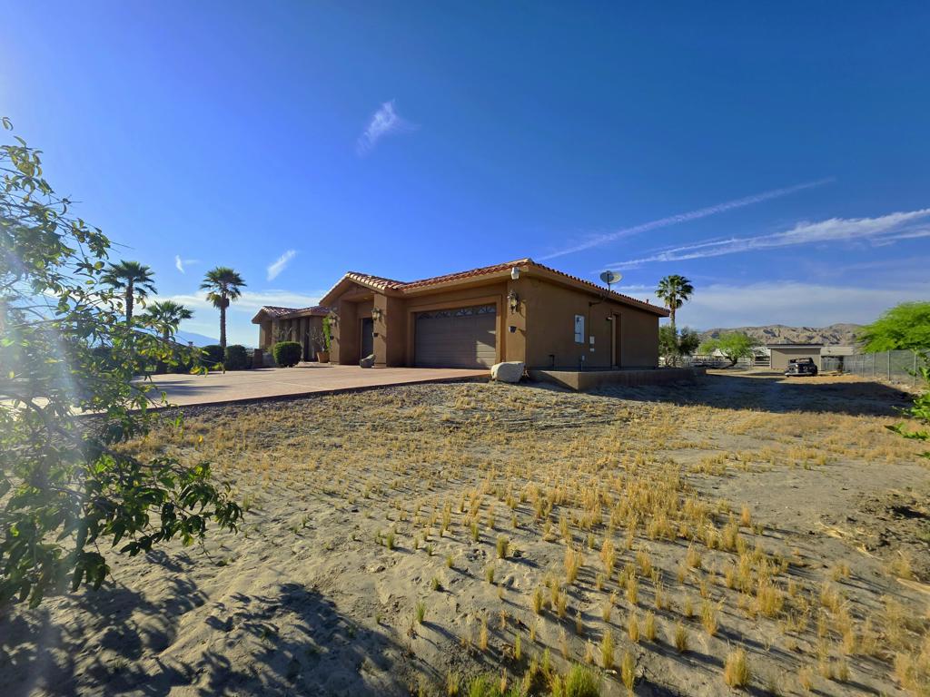 75710 Avenida Esparza