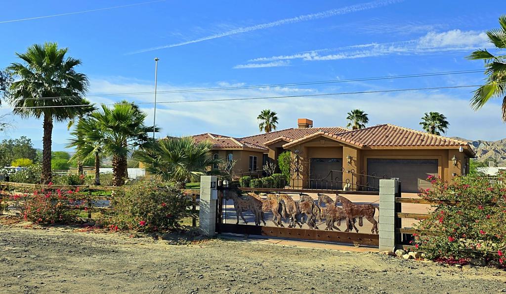75710 Avenida Esparza