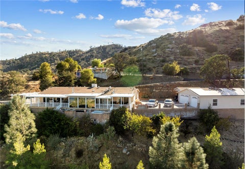 Photo of 2 Deodar DR, Wofford Heights, CA 93285 (MLS # SR26186663)