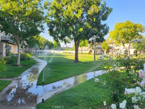 Photo of 24223 La Glorita Circle, Newhall, CA 91321 (MLS # SR26121990)