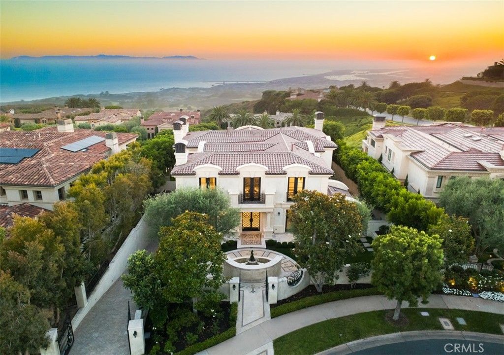 Photo of 3 Island Vista Vis, Newport Coast, CA 92657 (MLS # OC25149760)