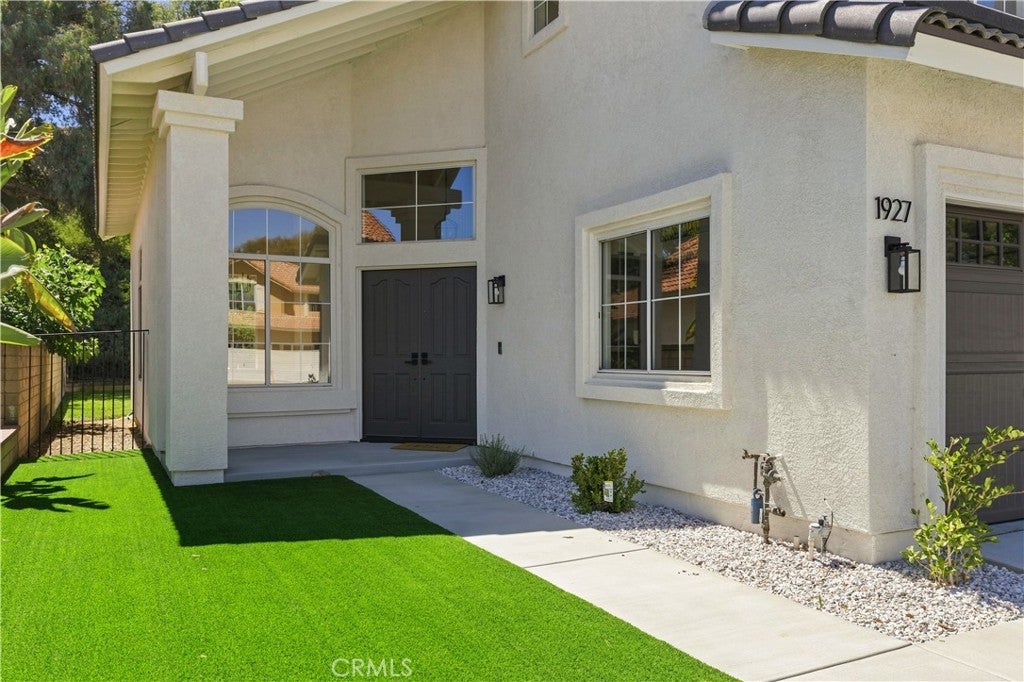 1927 Deer Haven Drive