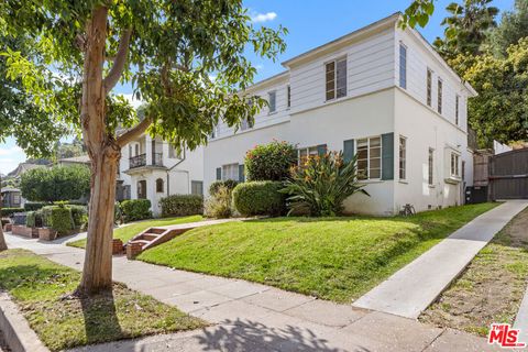 Photo of 2565 Canyon Drive, Los Angeles, CA 90068 (MLS # 26648941)