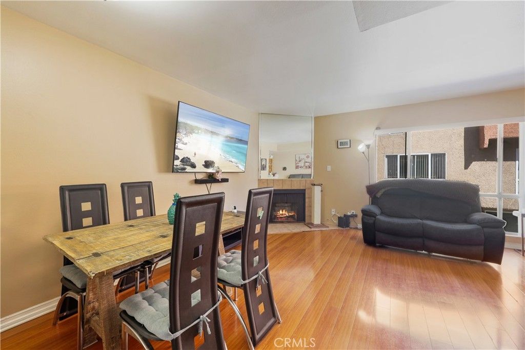 Photo of 7319 Hazeltine Avenue #11, Valley Glen, CA 91405 (MLS # CV25222917)